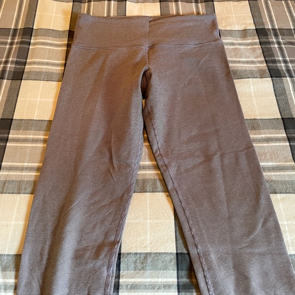 Lululemon Wunder Under Crop - Tonka Stripe Cashew / Heathered Black - Picture 4 of 6